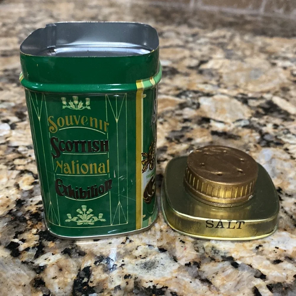 VINTAGE Novelty LIKE NEW Radford Spices Steamship Brand Salt & Pepper Tin Shaker